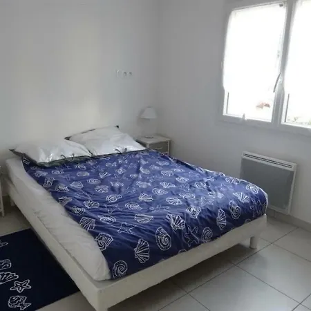 House Spacieuse Et Lumineuse Proche De Tout Avec Un Exterieur Plaisant Pour Des Moments De Detente. 1 Ferienhaus *